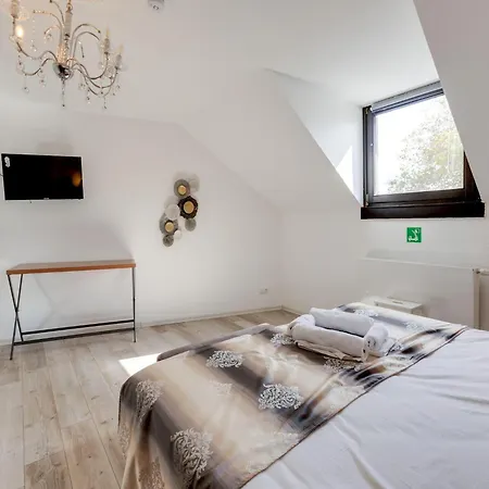 Apartment Pleasant Near Centre *